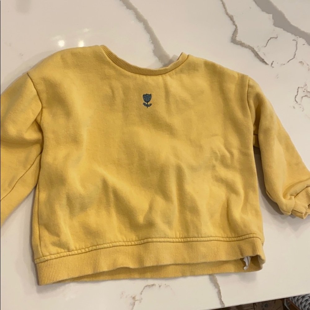 Zara Yellow sweatshirt